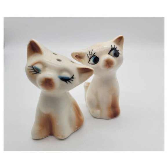 Vintage 1960's Siamese Cat Salt and Pepper Shakers Knick Knacks - Picture 2 of 7